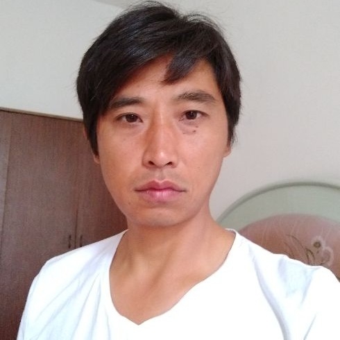 莞尔一笑的第一张照片--平和交友网