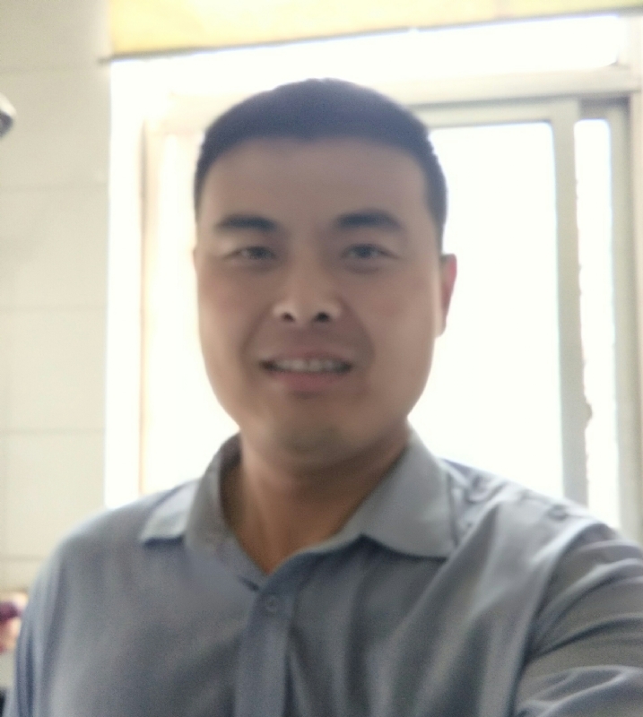 李伟的第一张照片--平和交友网