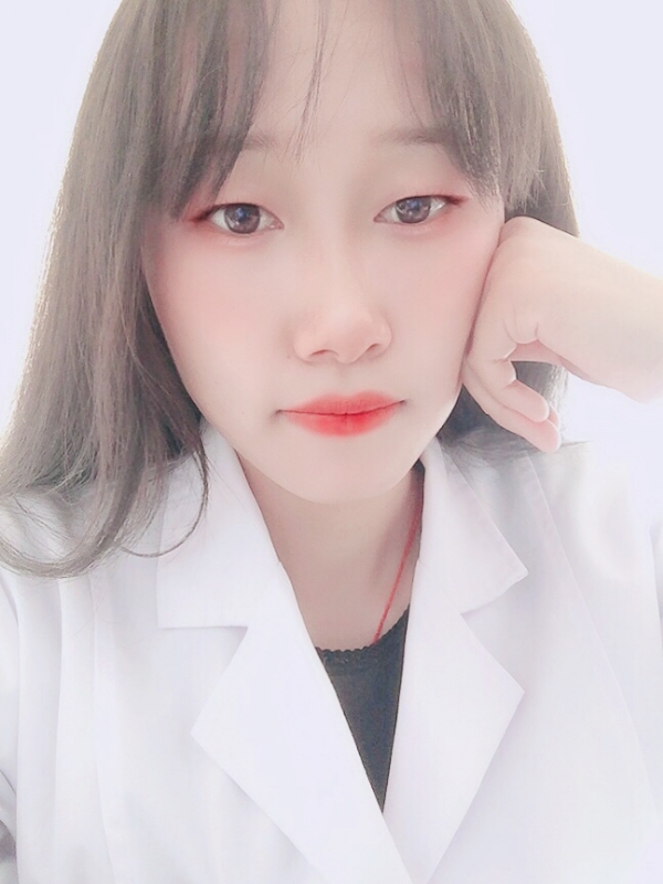 白婚纱的第一张照片--平和交友网