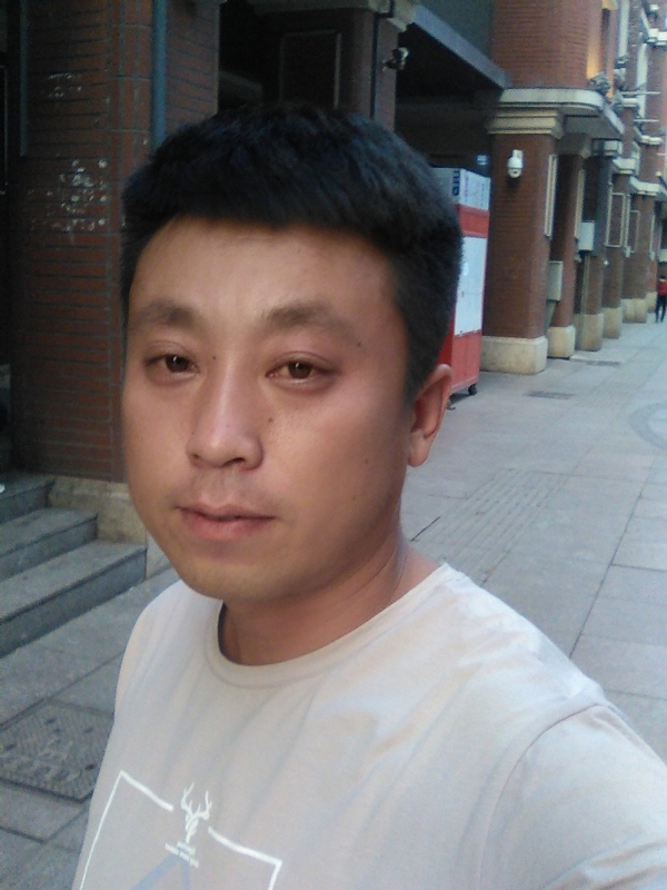 冰冷的心的第一张照片--平和交友网