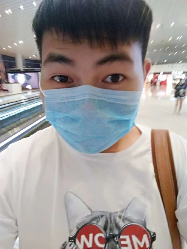 咔咔一顿的第一张照片--平和交友网