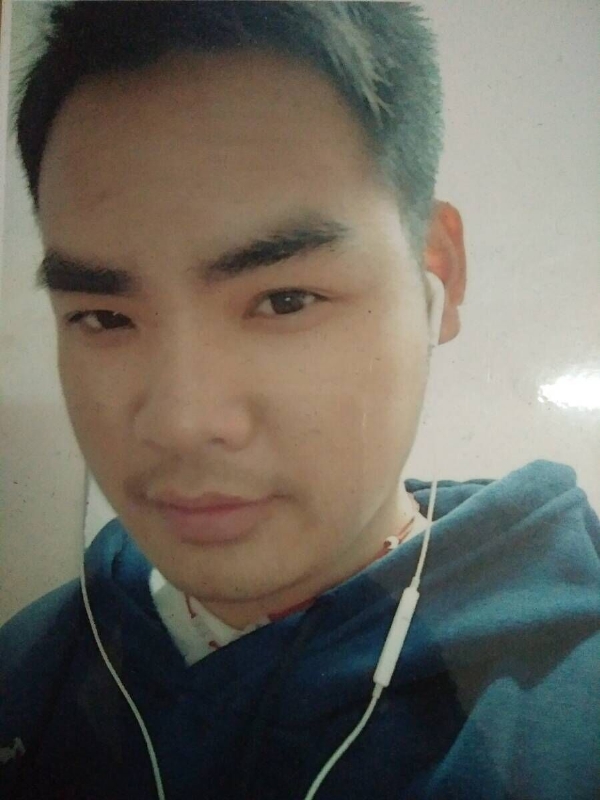 渴望爱的第一张照片--平和交友网