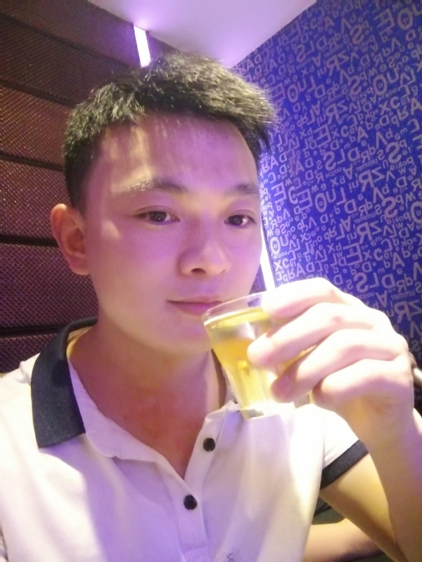 幸福的拥抱的第一张照片--平和交友网