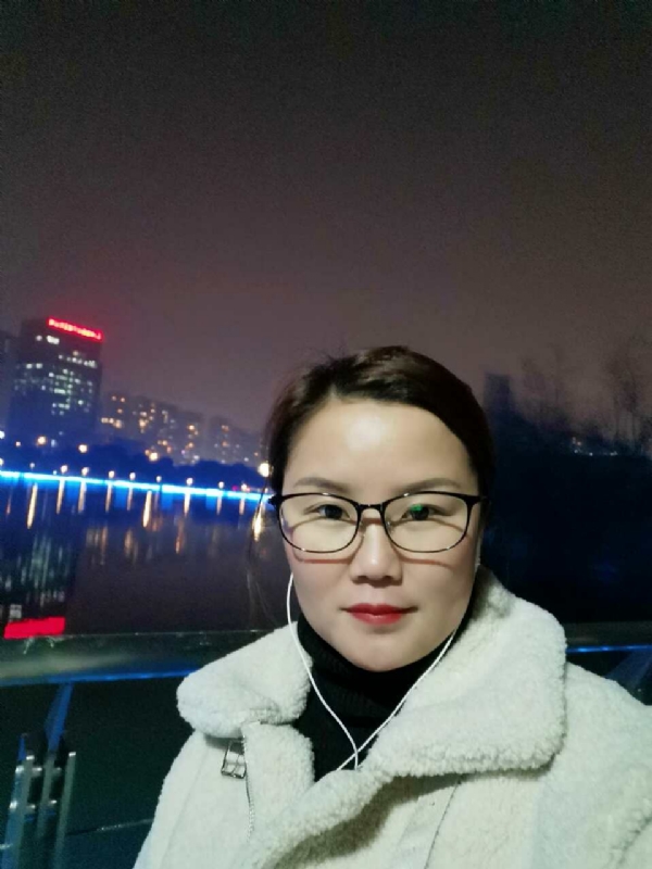 小英的第一张照片--平和交友网