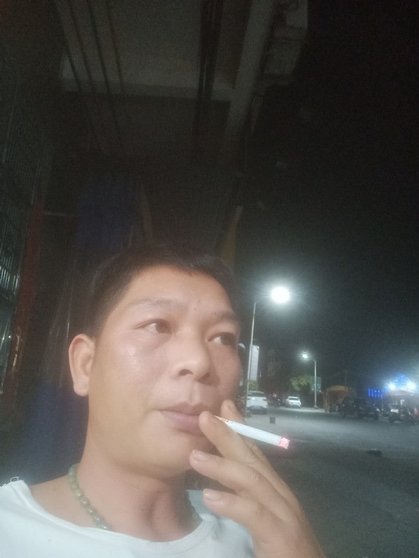 善解人意的第一张照片--平和交友网