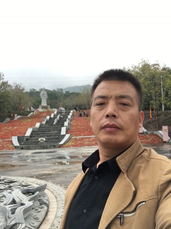 开心的松鼠的第一张照片--平和交友网