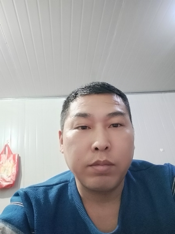 开着拖拉机去兜风的第一张照片--平和交友网