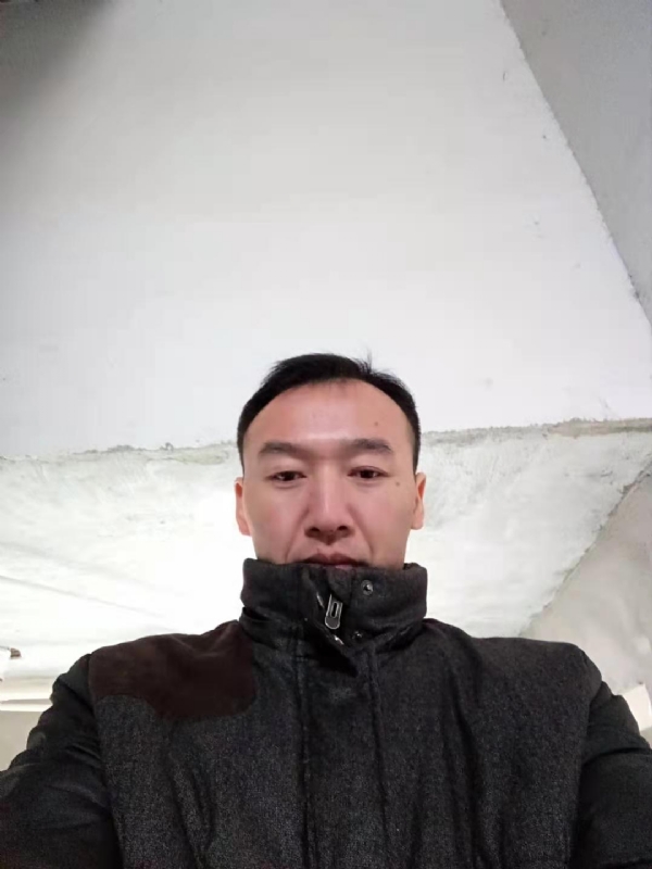 孤狼的第一张照片--平和交友网