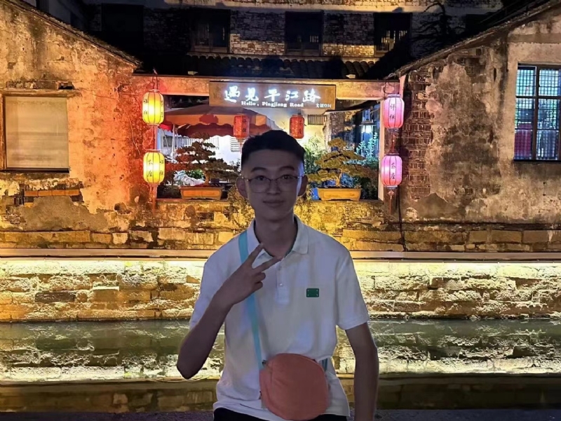 李四的第一张照片--平和交友网