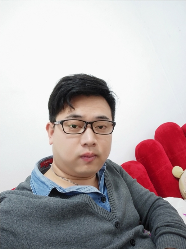 何必在亿的第一张照片--平和交友网