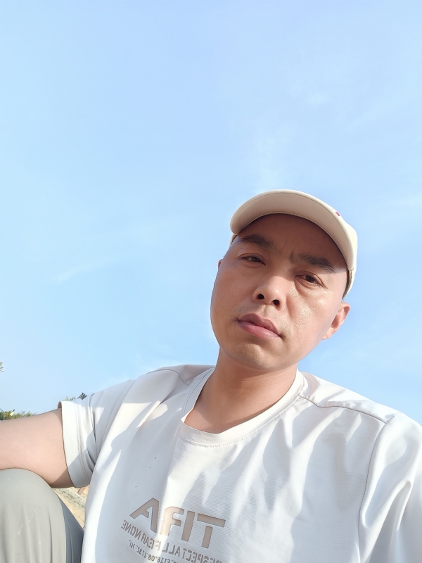哥哥的第一张照片--平和交友网