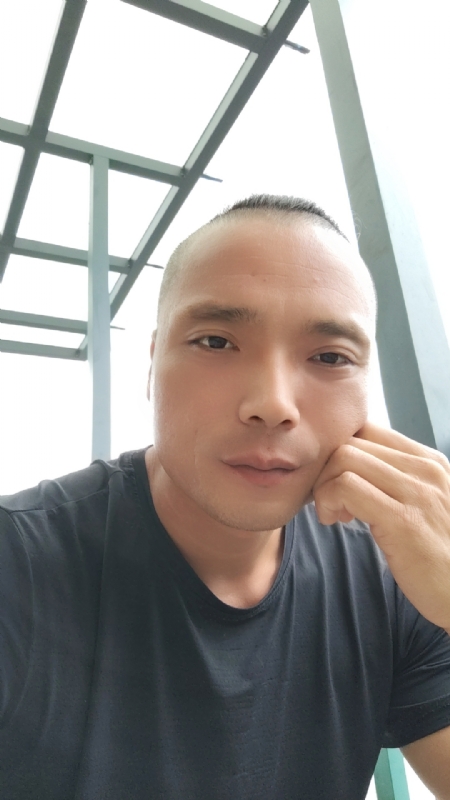 伯爵的第三张照片--平和交友网