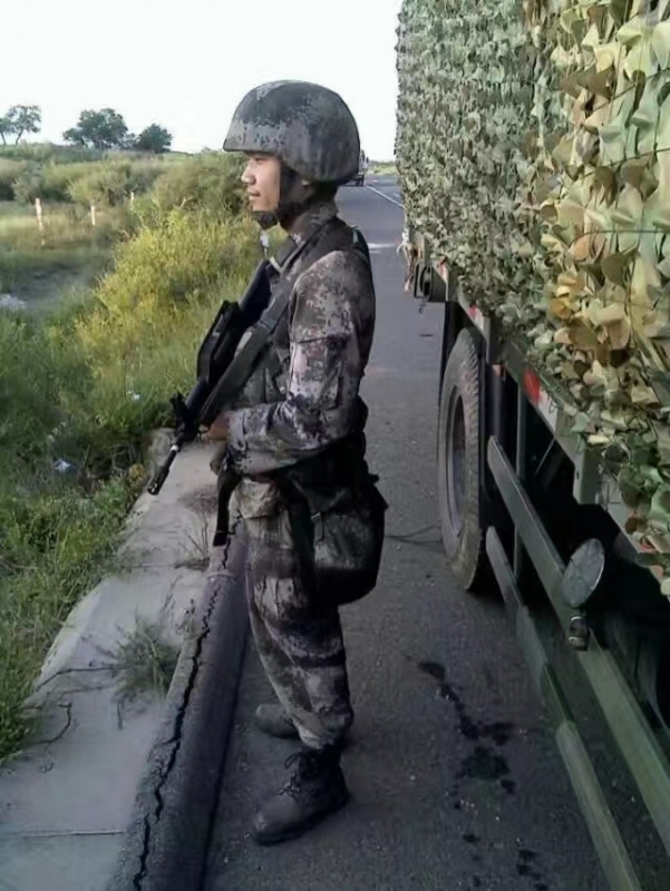 搬砖中的第一张照片--平和交友网