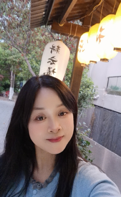 伊伊的第一张照片--平和交友网